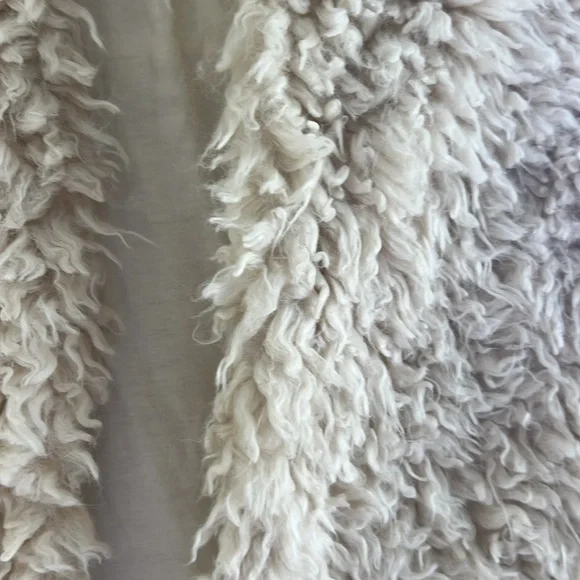 Anthropologie Fur Vest - Picture 11 of 12